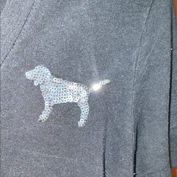 🖤 Vintage Victoria’s Secret PINK Sequin Graphic V-Neck Tee 🖤 - Picture 5 of 7